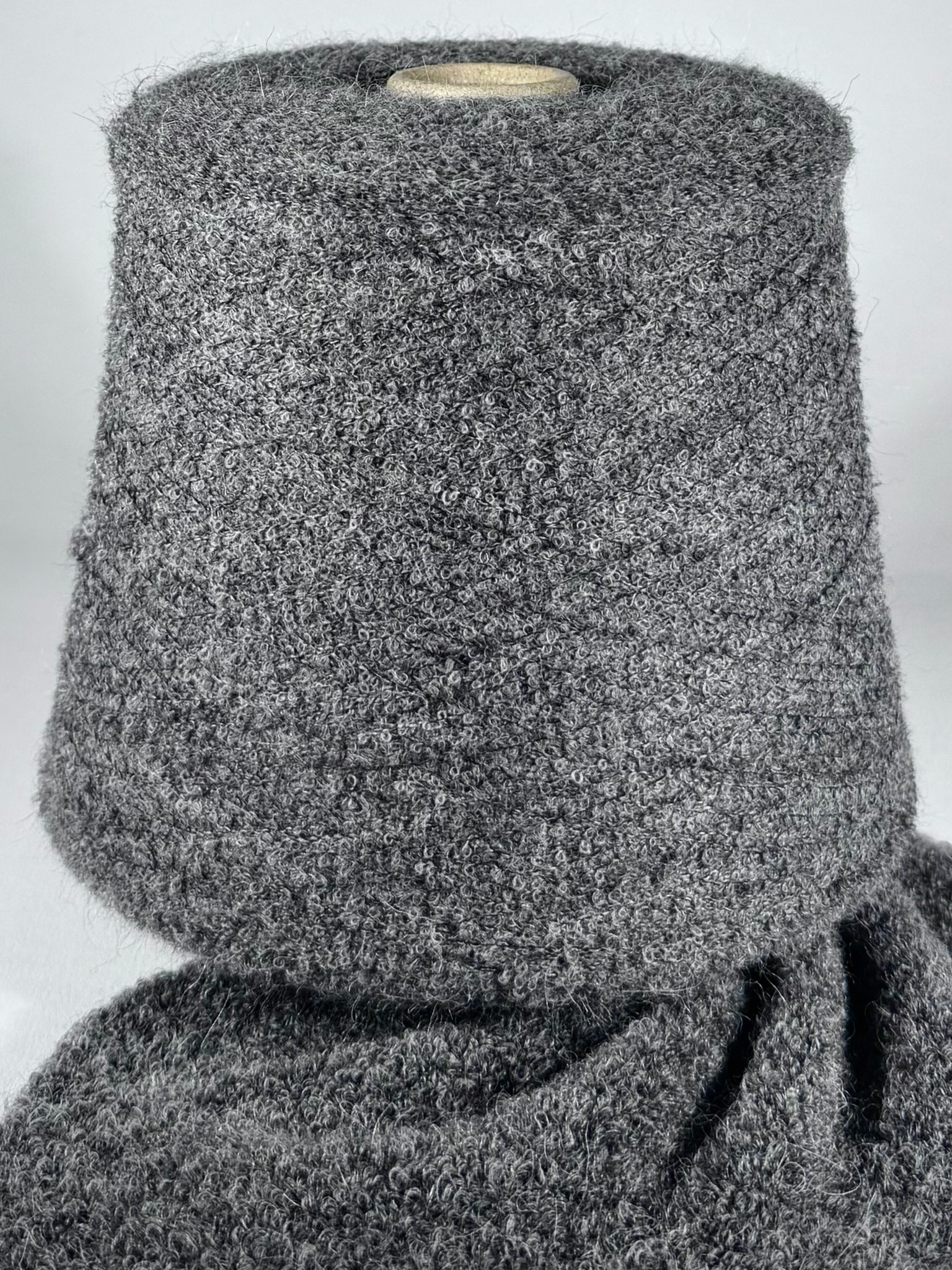 Flan Bouclerino Confort 1200 m / 100 g –  Bouclé-Garn aus Baby Alpaka und Merino col. Anthrazit